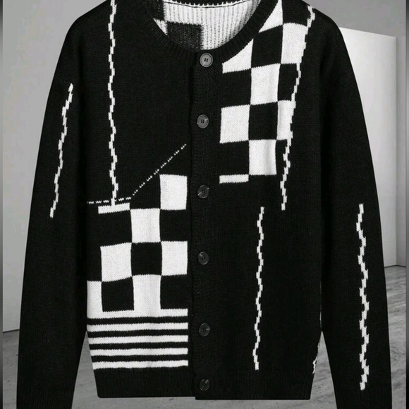 Men's Loose Fit Plaid Pattern Cardigan Sweater - Picture 2 of 6